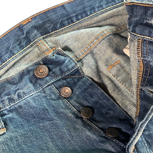 Abercrombie & Fitch Men's Blue Jeans, REMSEN Low Rise Slim Straight button down - Picture 4 of 11